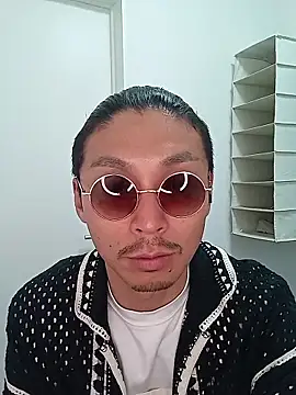 specialz0831 online show from 04-18-26, 08:49