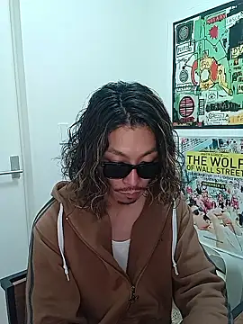 specialz0831 online show from 11-04-25, 10:52