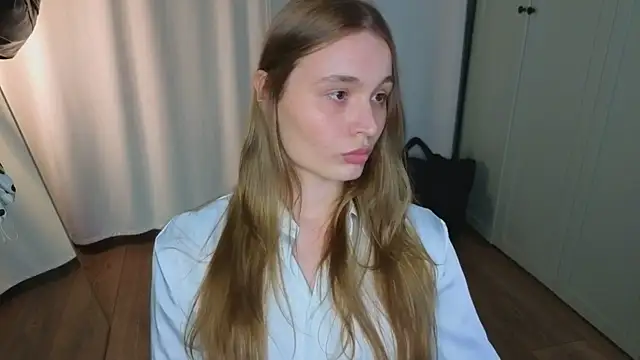 Snapshot of lisa_schiele chatting on 05-19-26, 08:27 lisa schiele online show from 05-19-26, 08:27