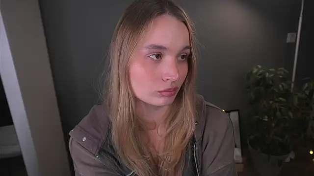 lisa schiele online show from 12-18-25, 08:23