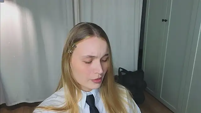 lisa schiele online show from 02-22-26, 08:10