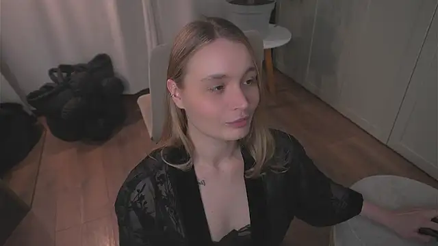 lisa schiele online show from 02-08-26, 08:17