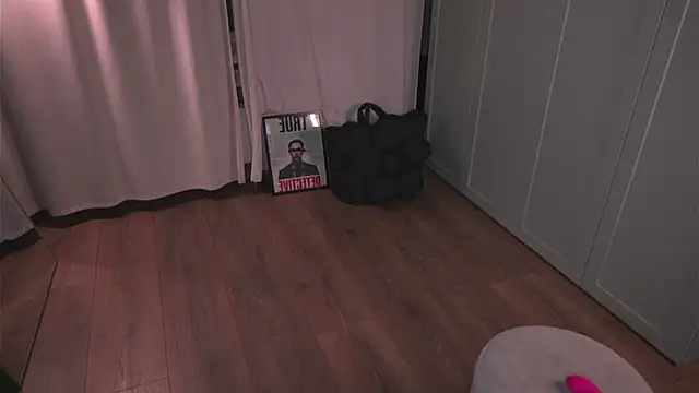 lisa schiele online show from 03-11-26, 08:58