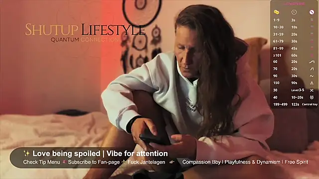 SwingWingWomanSweden online show from 03-27-26, 09:38