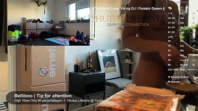 Snapshot of SwingWingWomanSweden chatting on 09-26-25, 07:04 SwingWingWomanSweden online show from 09-26-25, 07:04