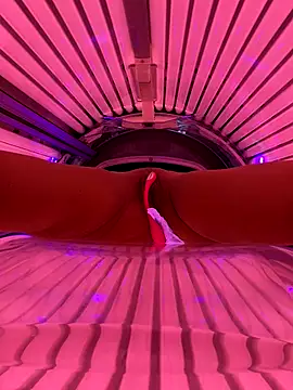 Snapshot of SwingWingWomanSweden chatting on 10-18-25, 07:38 SwingWingWomanSweden online show from 10-18-25, 07:38