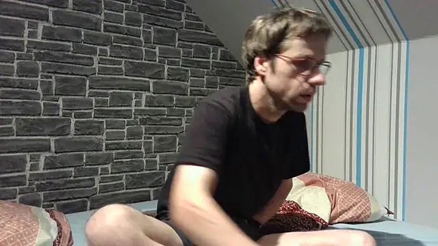 Snapshot of vers92_seb chatting on 11-11-25, 10:47 vers92 seb online show from 11-11-25, 10:47