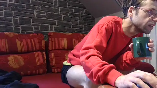 Snapshot of vers92_seb chatting on 10-28-25, 08:13 vers92 seb online show from 10-28-25, 08:13