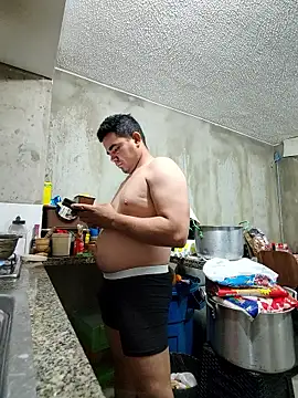 Snapshot of 2025-DANIEL chatting on 01-08-26, 11:44 2025-DANIEL online show from 01-08-26, 11:44