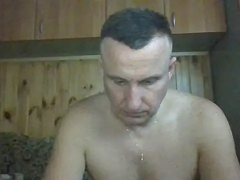 Snapshot of Maksymilian1 chatting on 10-22-25, 04:28 Maksymilian1 online show from 10-22-25, 04:28