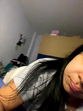 ThaliaFlorez online show from 11-05-25, 12:47