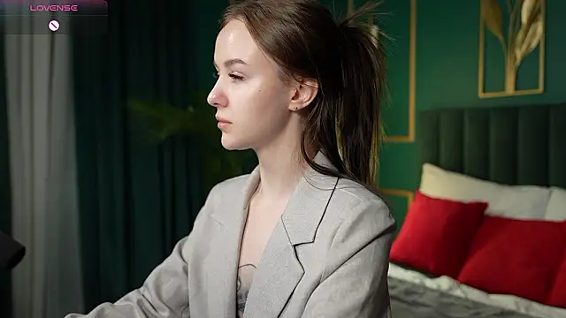 MarySparkle online show from 02-18-26, 04:43