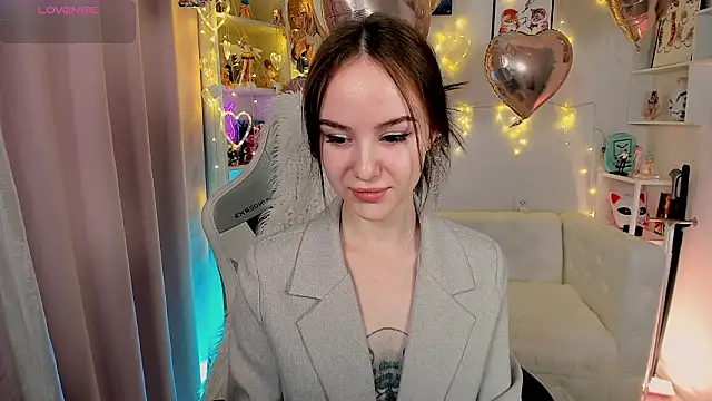 MarySparkle online show from 02-11-26, 04:45