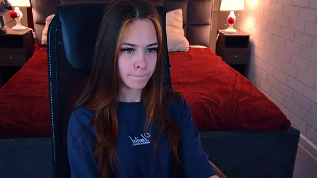 UliaNeer online show from 03-11-26, 05:12