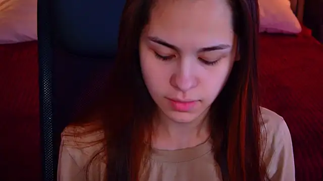 UliaNeer online show from 12-17-25, 05:12