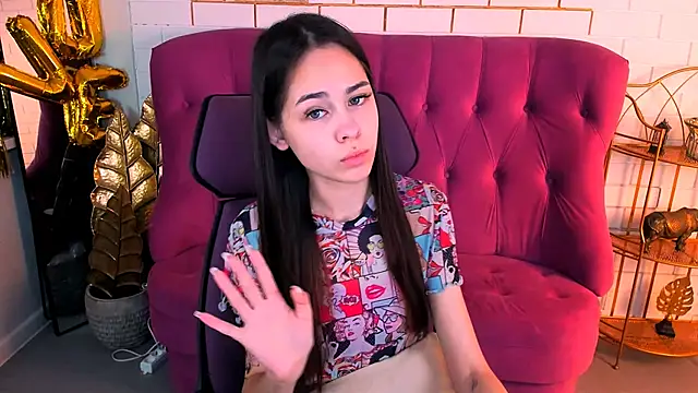 UliaNeer online show from 11-26-25, 05:07