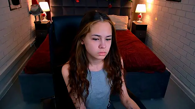 UliaNeer online show from 01-10-26, 05:03