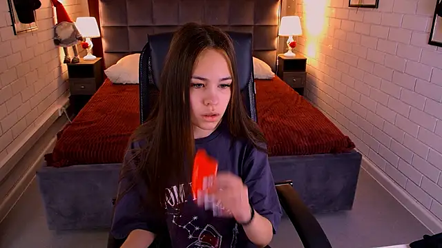 UliaNeer online show from 02-17-26, 05:05