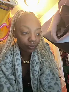 zanaaluvv online show from 10-15-25, 04:15