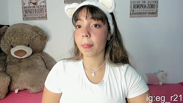 Snapshot of emma_grays2 chatting on 04-26-26, 07:05 emma grays2 online show from 04-26-26, 07:05