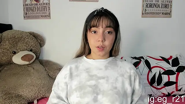 Snapshot of emma_grays2 chatting on 04-18-26, 06:27 emma grays2 online show from 04-18-26, 06:27