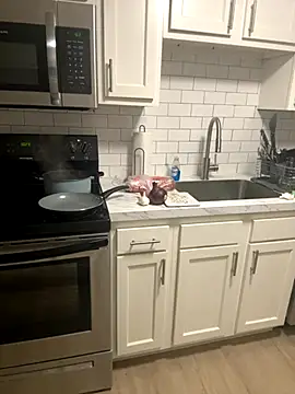 Snapshot of Juicystorm chatting on 10-20-25, 02:24 Juicystorm online show from 10-20-25, 02:24