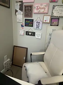 Snapshot of Juicystorm chatting on 02-06-26, 03:52 Juicystorm online show from 02-06-26, 03:52