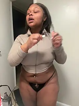 Snapshot of Juicystorm chatting on 12-15-25, 01:00 Juicystorm online show from 12-15-25, 01:00