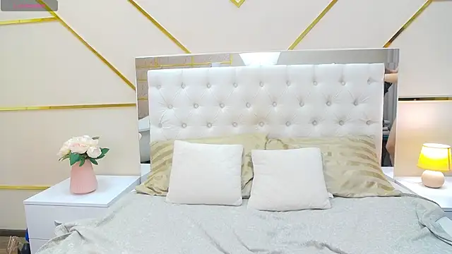 BeatriceAddams online show from 03-27-26, 10:00