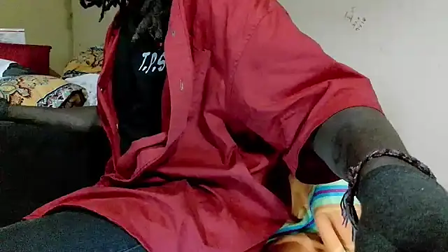 EYEzIAM online show from 04-25-26, 07:55