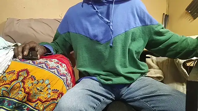 EYEzIAM online show from 10-11-25, 09:05