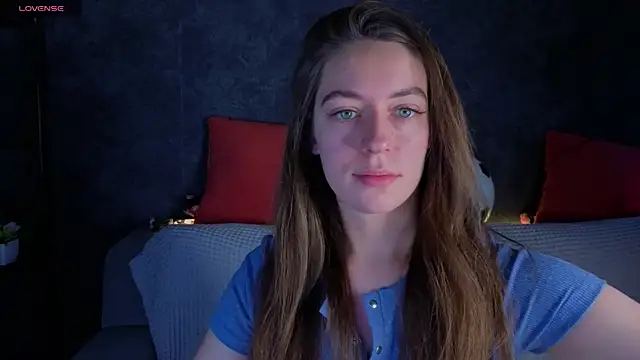 Snapshot of Agnes_Wells chatting on 06-22-26, 01:11 Agnes Wells online show from 06-22-26, 01:11