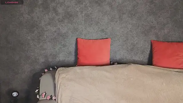 Agnes Wells online show from 12-22-25, 09:20