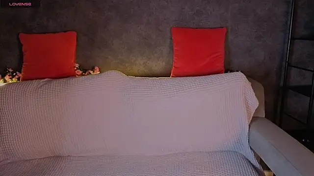 Snapshot of Agnes_Wells chatting on 05-12-26, 01:13 Agnes Wells online show from 05-12-26, 01:13