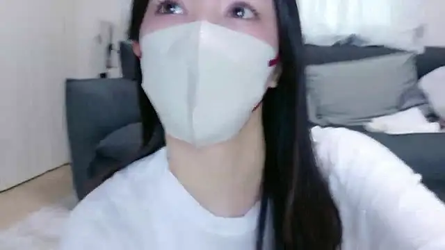 Snapshot of moemilk chatting on 05-31-26, 12:38 moemilk online show from 05-31-26, 12:38