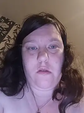 Feuchtekitty92xh online show from 10-07-25, 05:36