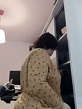 Feuchtekitty92xh online show from 11-04-25, 08:51