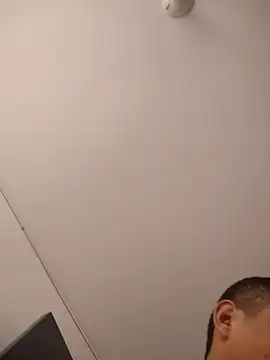 Snapshot of Davig4 chatting on 10-30-25, 01:09 Davig4 online show from 10-30-25, 01:09