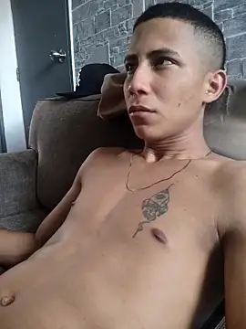 Snapshot of Davig4 chatting on 10-14-25, 08:42 Davig4 online show from 10-14-25, 08:42