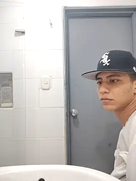 Snapshot of Davig4 chatting on 11-03-25, 01:58 Davig4 online show from 11-03-25, 01:58