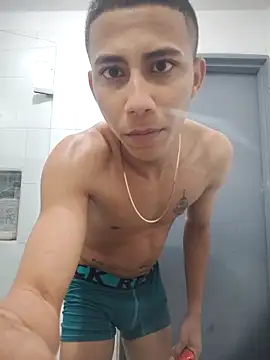 Snapshot of Davig4 chatting on 10-16-25, 02:53 Davig4 online show from 10-16-25, 02:53