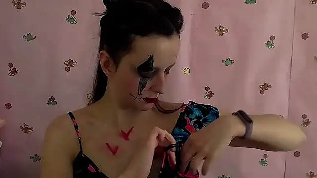 FeelMe   online show from 10-31-25, 10:45