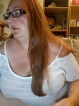 Snapshot of Luscious-LucyXX chatting on 05-27-26, 08:05 Luscious-LucyXX online show from 05-27-26, 08:05