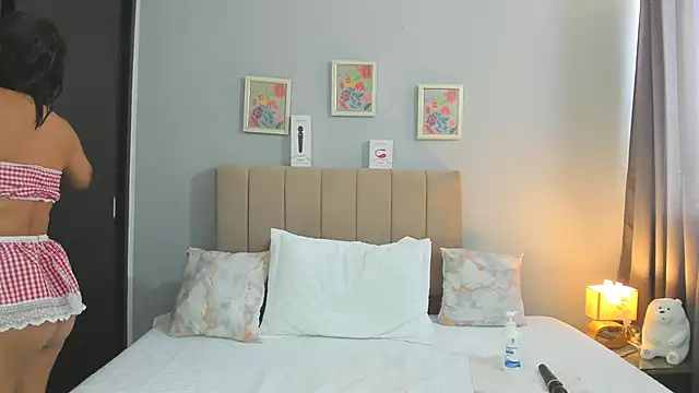 Penelophe01 online show from 09-19-25, 06:34