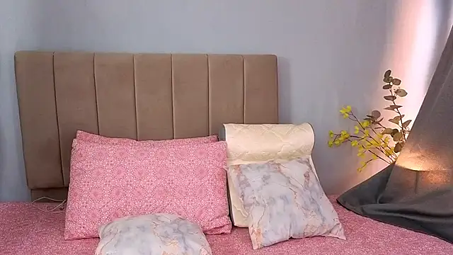 Penelophe01 online show from 02-14-26, 07:03