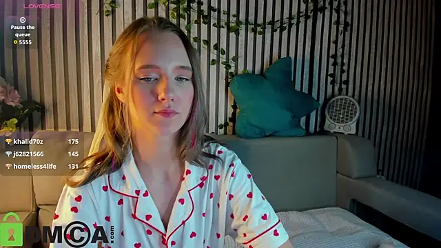 Casey Sweeet online show from 11-30-25, 02:23