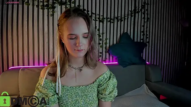 Casey Sweeet online show from 12-21-25, 03:57