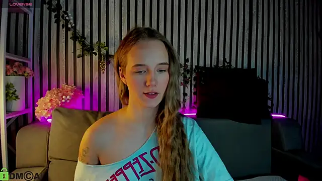 Snapshot of Casey_Sweeet chatting on 02-19-26, 09:06 Casey Sweeet online show from 02-19-26, 09:06