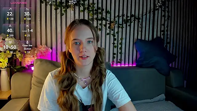 Snapshot of Casey_Sweeet chatting on 01-19-26, 12:36 Casey Sweeet online show from 01-19-26, 12:36