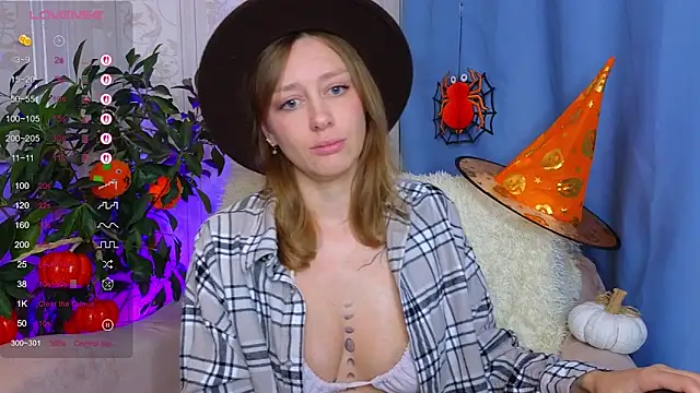 evashiny  online show from 10-29-25, 04:00